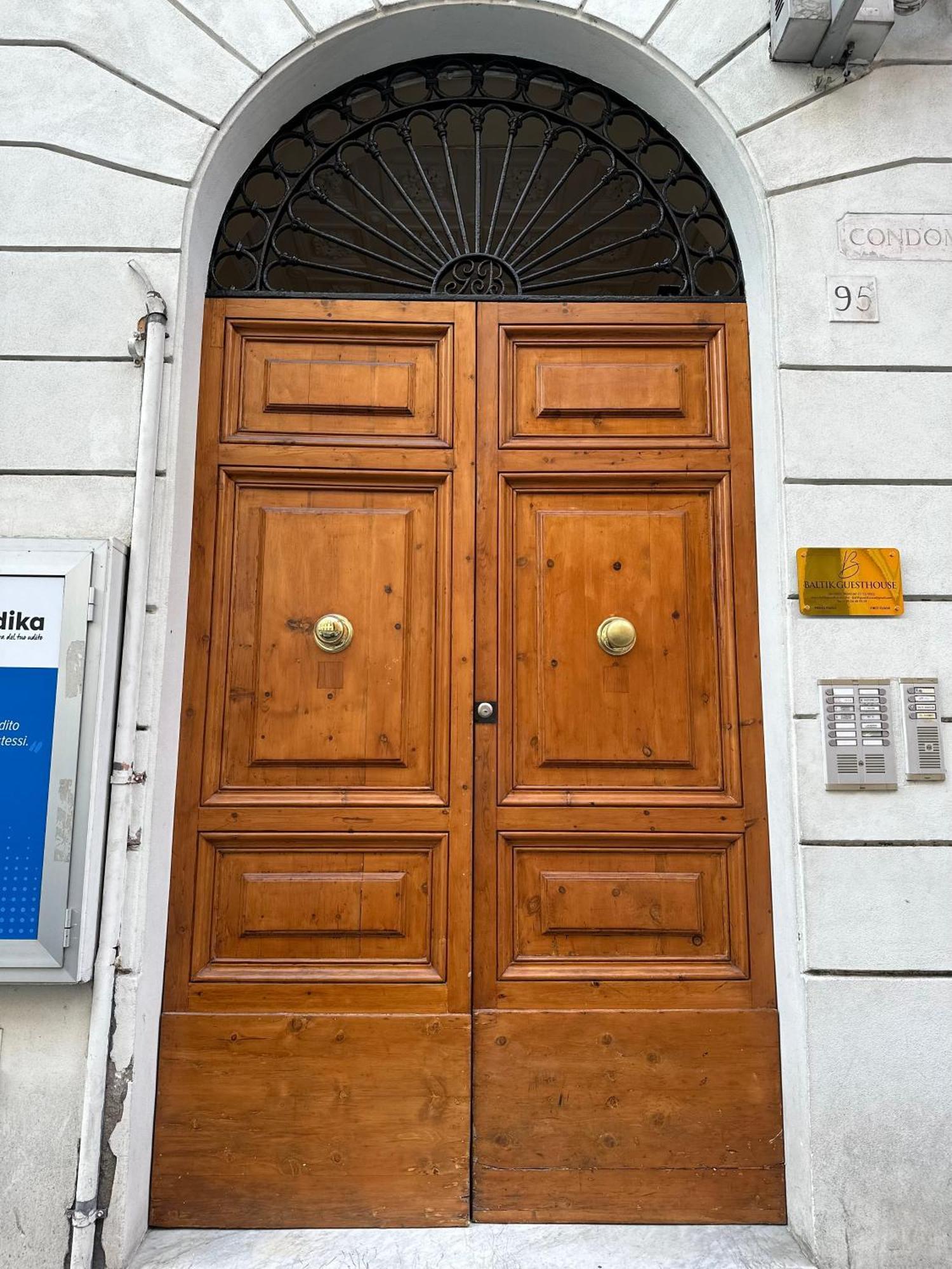 Baltik Guesthouse Roma Exterior foto