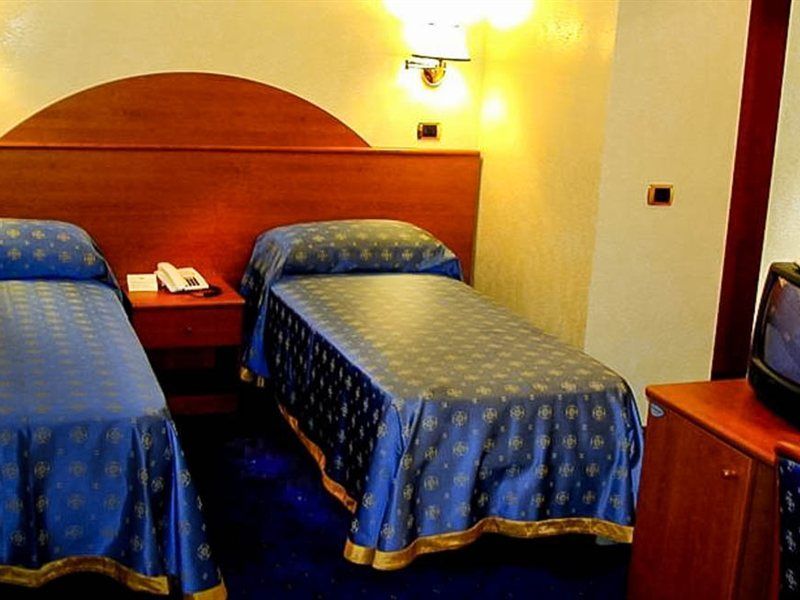 Baltik Guesthouse Roma Exterior foto